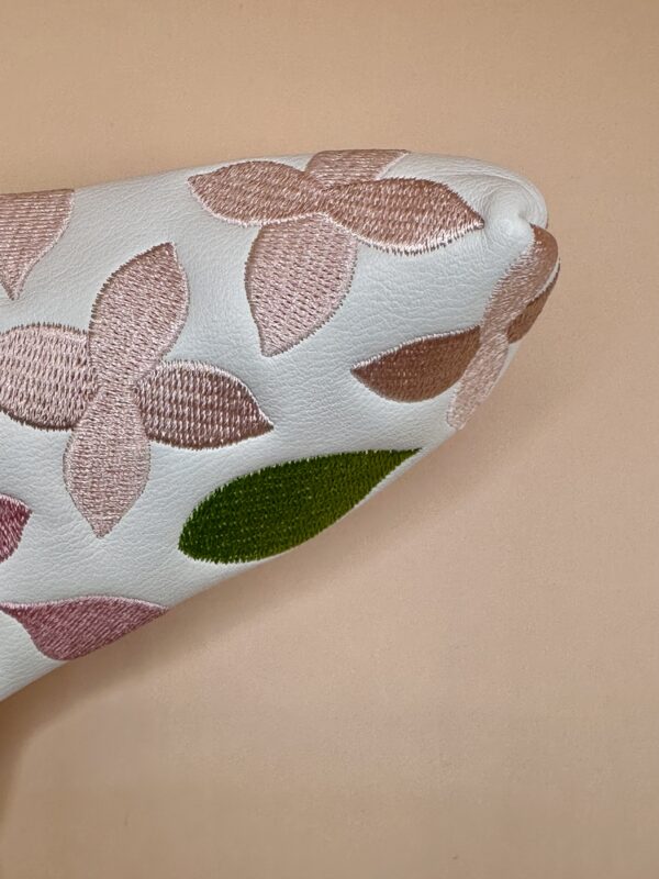 Hydrangea Drive Blade Putter Cover